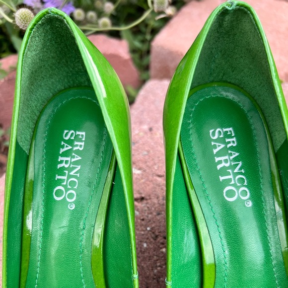 Franco Sarto Green Patent Wedge Heels - Picture 4 of 7
